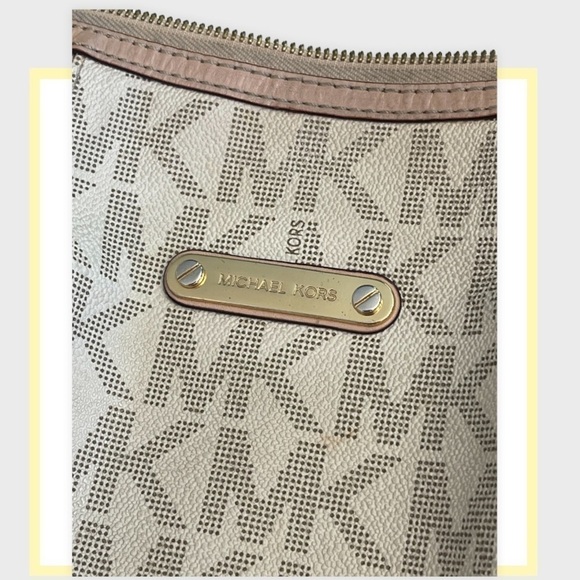 Michael Michael Kors White/Beige Signature Coated Canvas Leather Jet Set Hobo - Picture 13 of 14